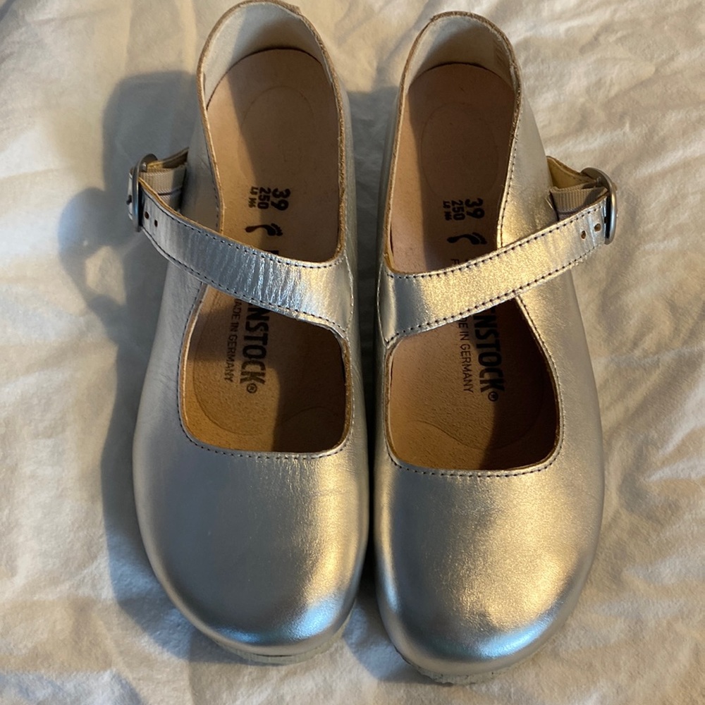 Birkenstock “Tracy” silver mary janes sz 39